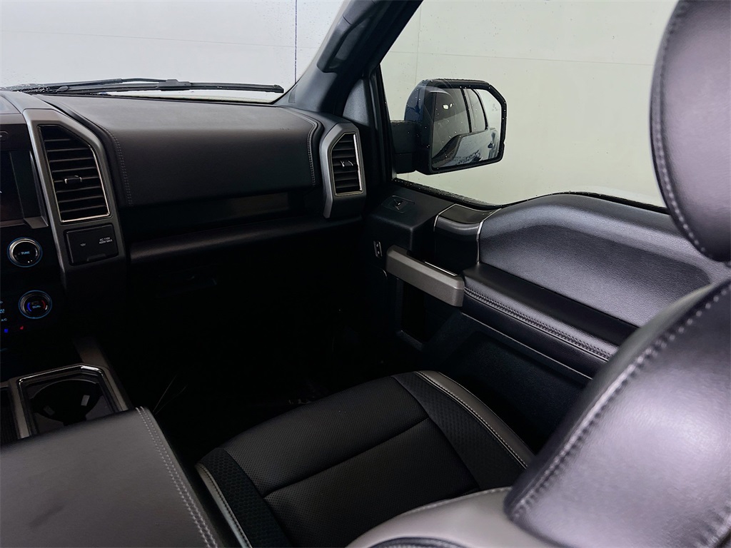 2020 Ford F-150 Raptor photo 26