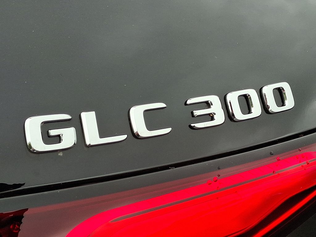 2025 Mercedes Benz GLC 300 4MATIC photo 14
