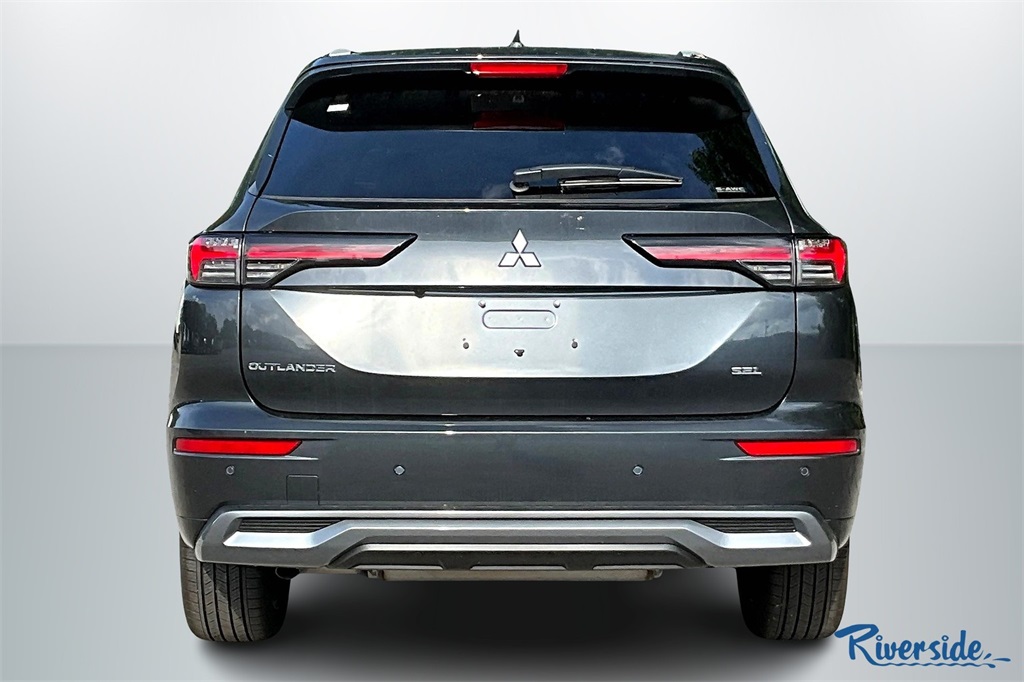 2025 Mitsubishi Outlander SEL photo 4