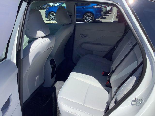 2026 Hyundai Kona SEL photo 8