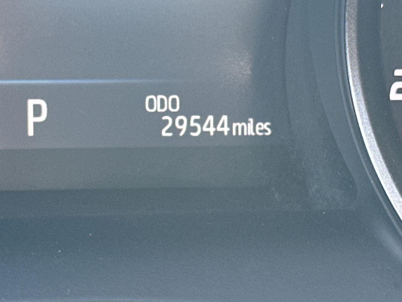 2024 Toyota Camry XSE V6 photo 16