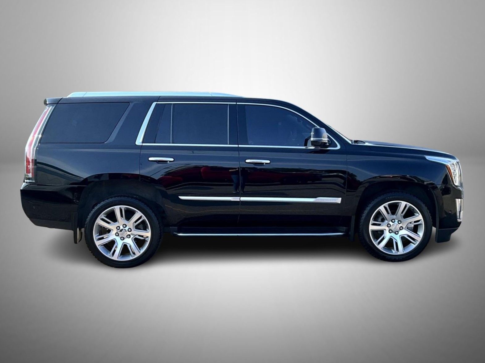 2019 Cadillac Escalade Luxury photo 4
