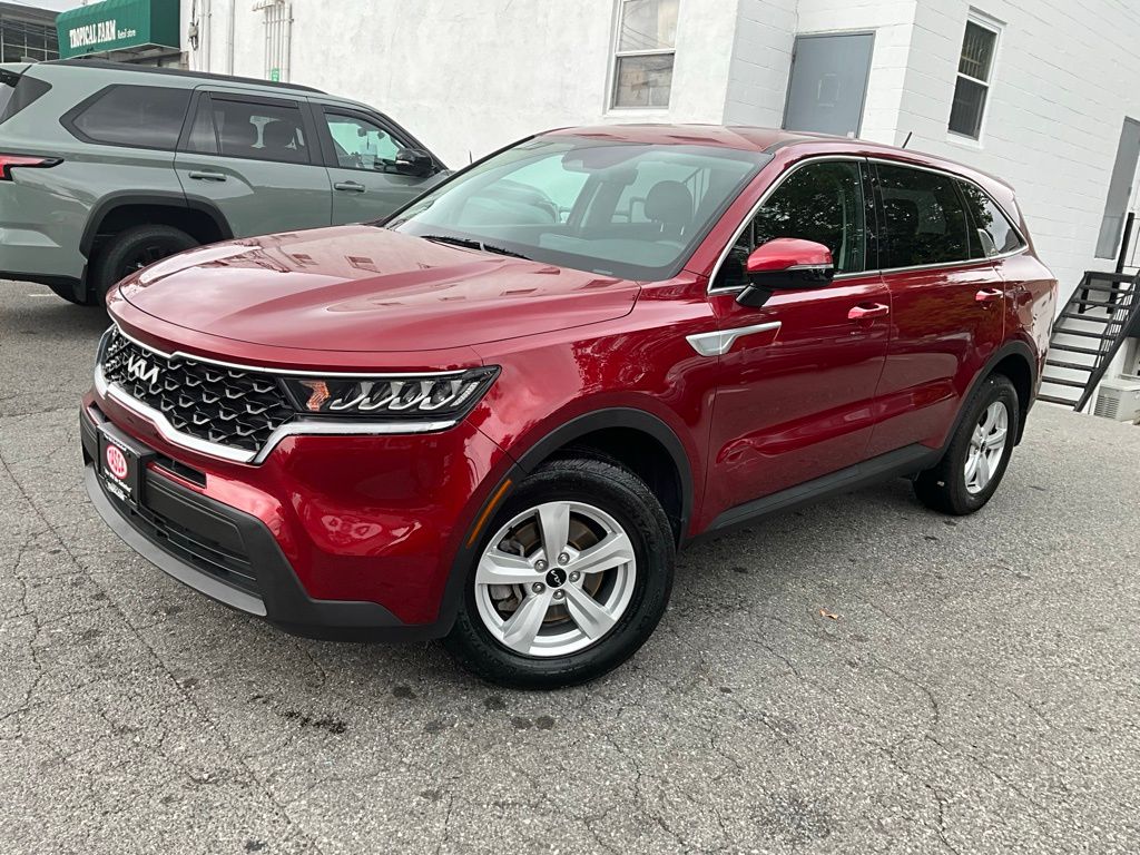 2023 Kia Sorento LX's photo