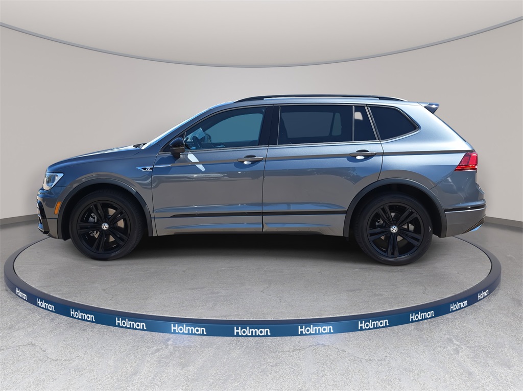 2019 Volkswagen Tiguan SEL R-Line photo 3