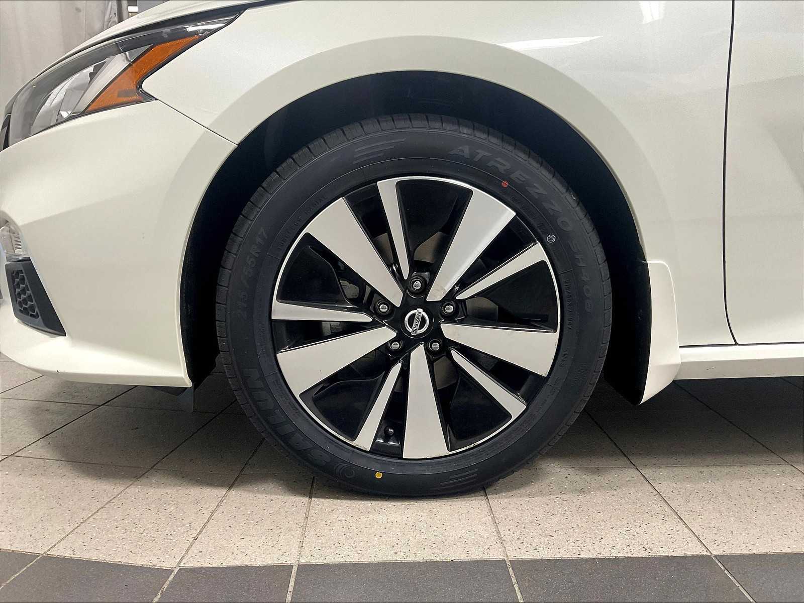 2021 Nissan Altima 2.5 SV photo 6