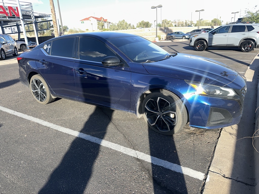 2023 Nissan Altima 2.5 SR photo 6