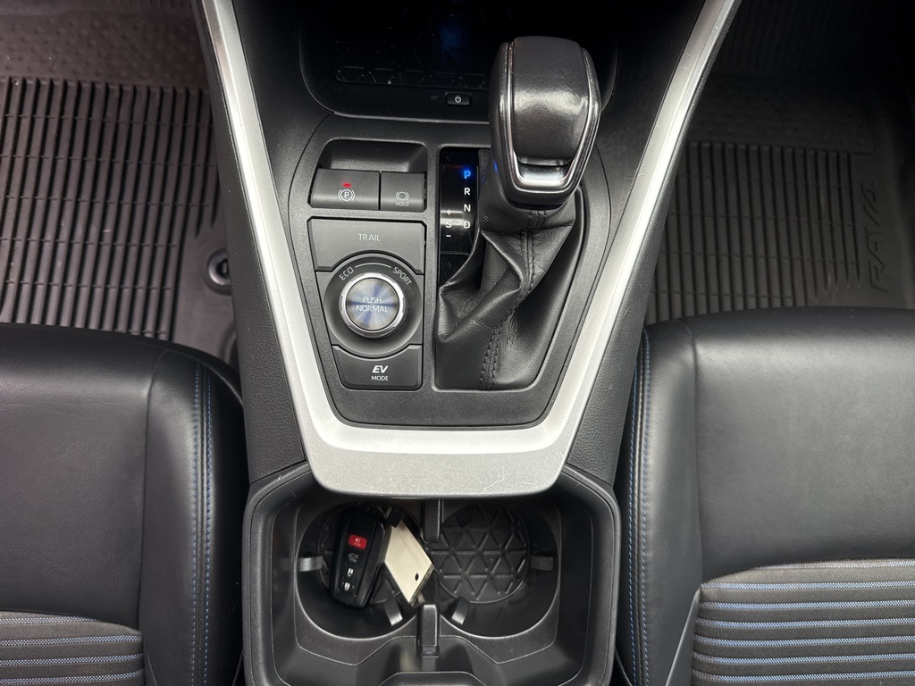 2022 Toyota RAV4 Hybrid XSE photo 37