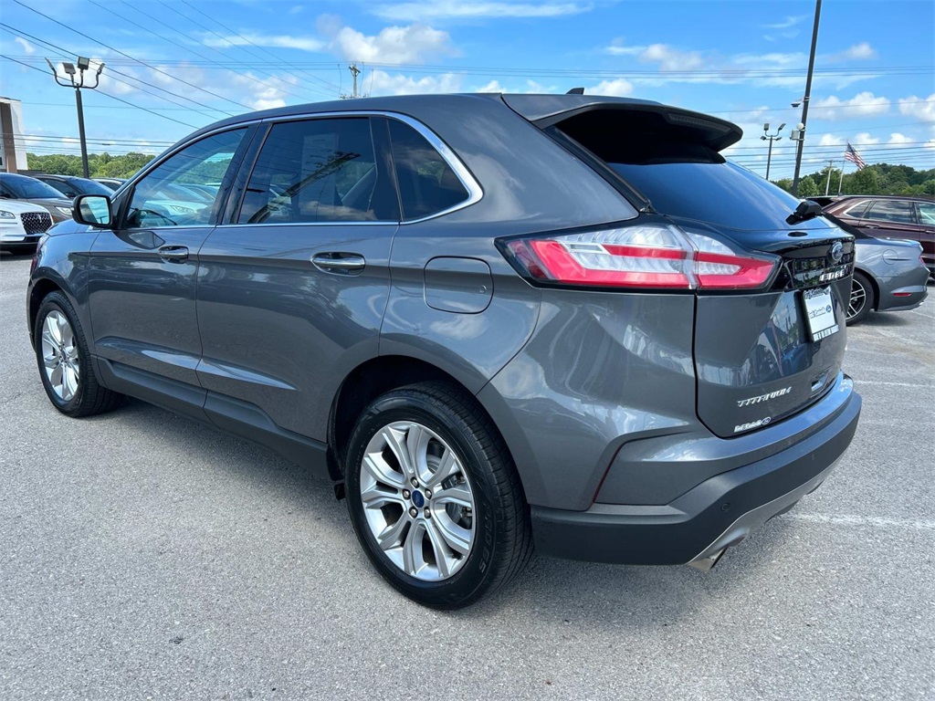2022 Ford Edge Titanium photo 4