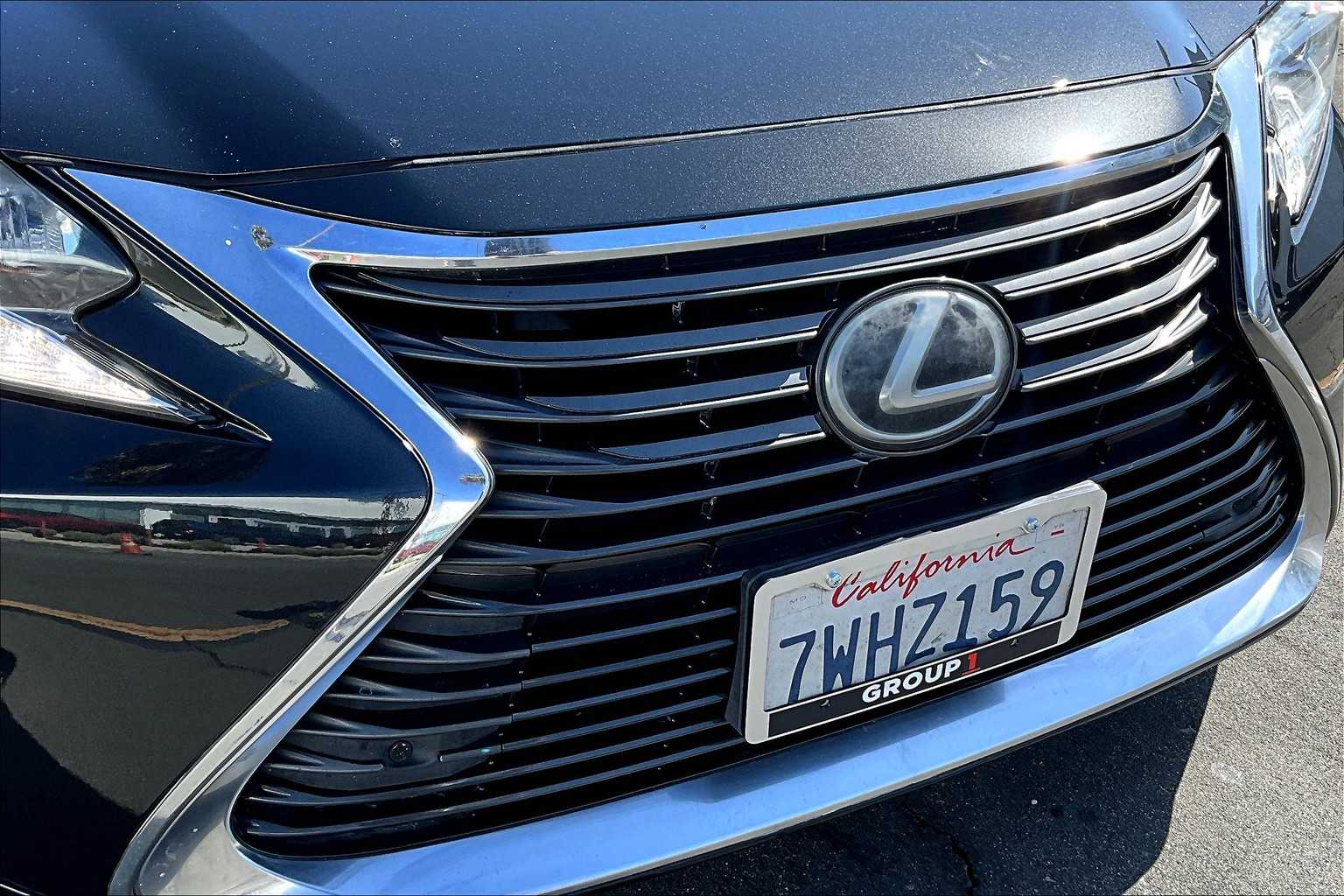 2017 Lexus ES 350 photo 29