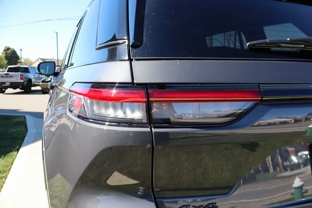2025 Jeep Grand Cherokee Summit photo 30