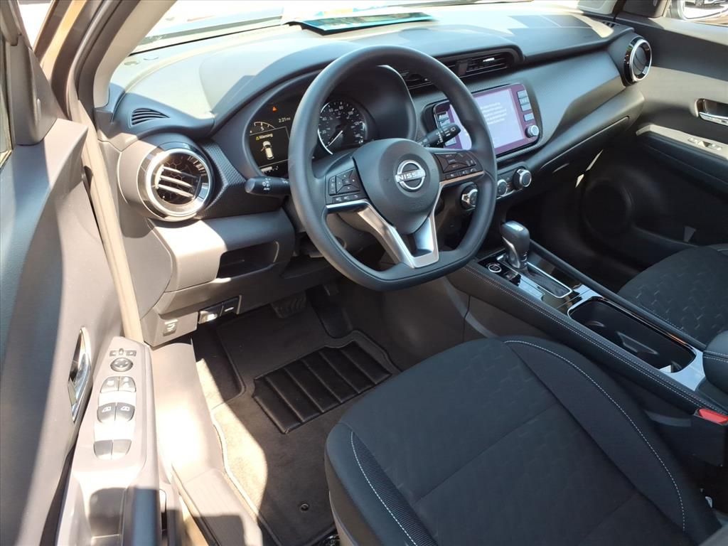 2024 Nissan Kicks SV photo 16