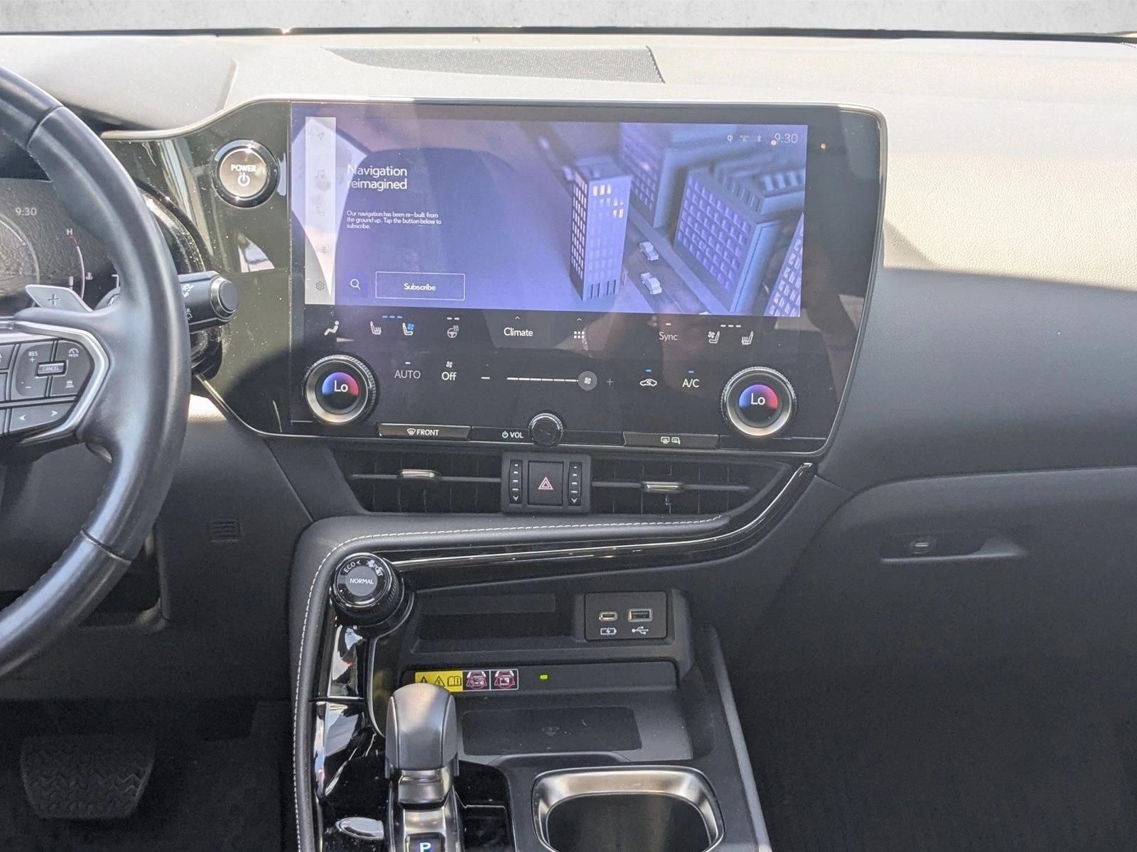 2022 Lexus NX 350h Premium photo 14