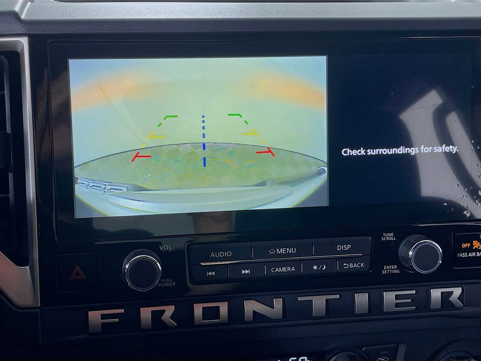 2025 Nissan Frontier SV Crew Cab photo 11