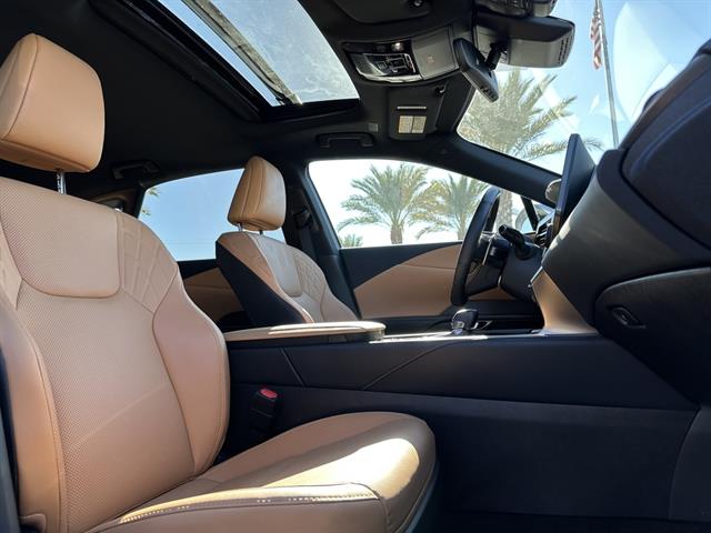 2024 Lexus RX Premium photo 9