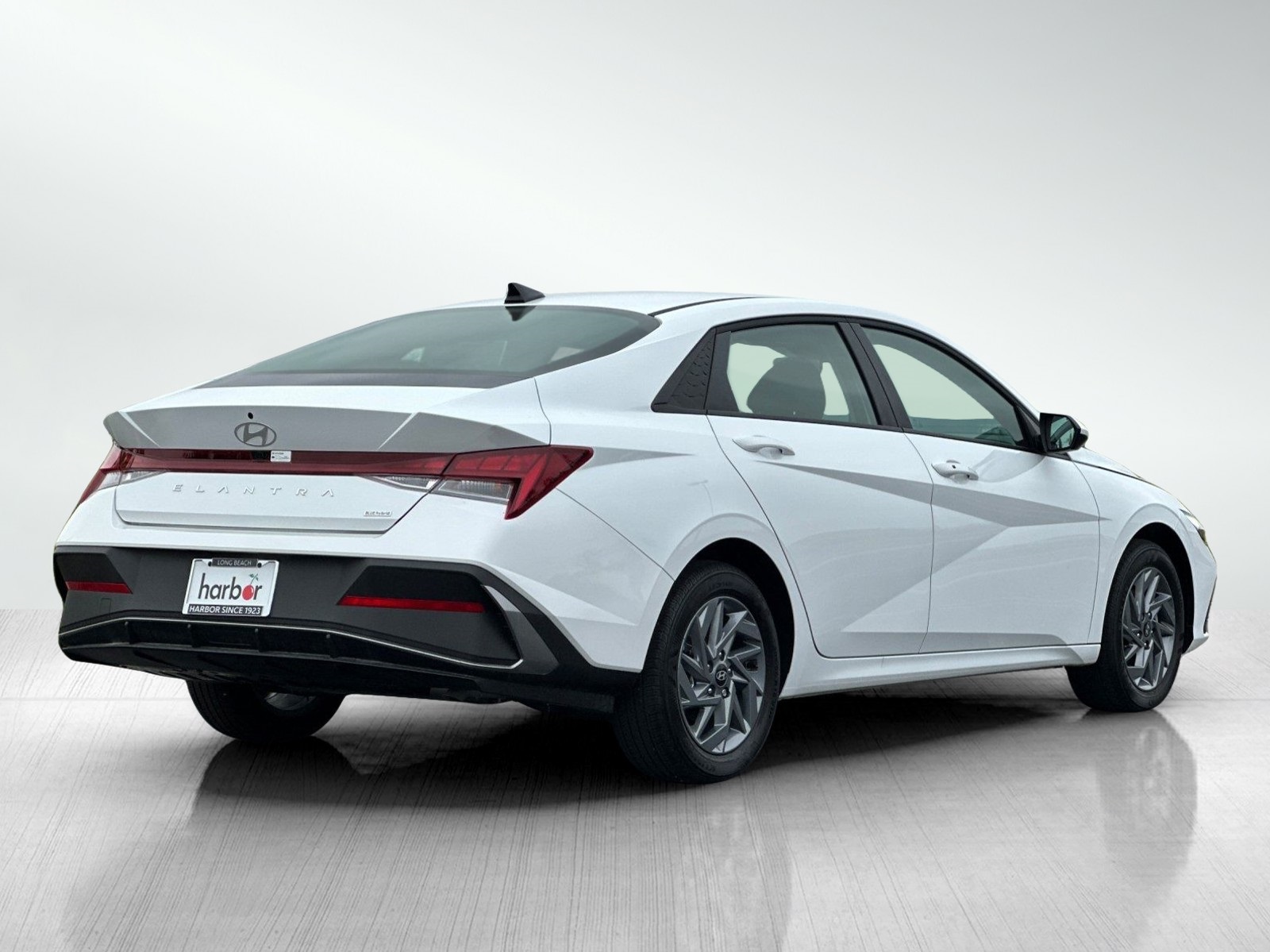 2025 Hyundai Elantra Hybrid Blue photo 4