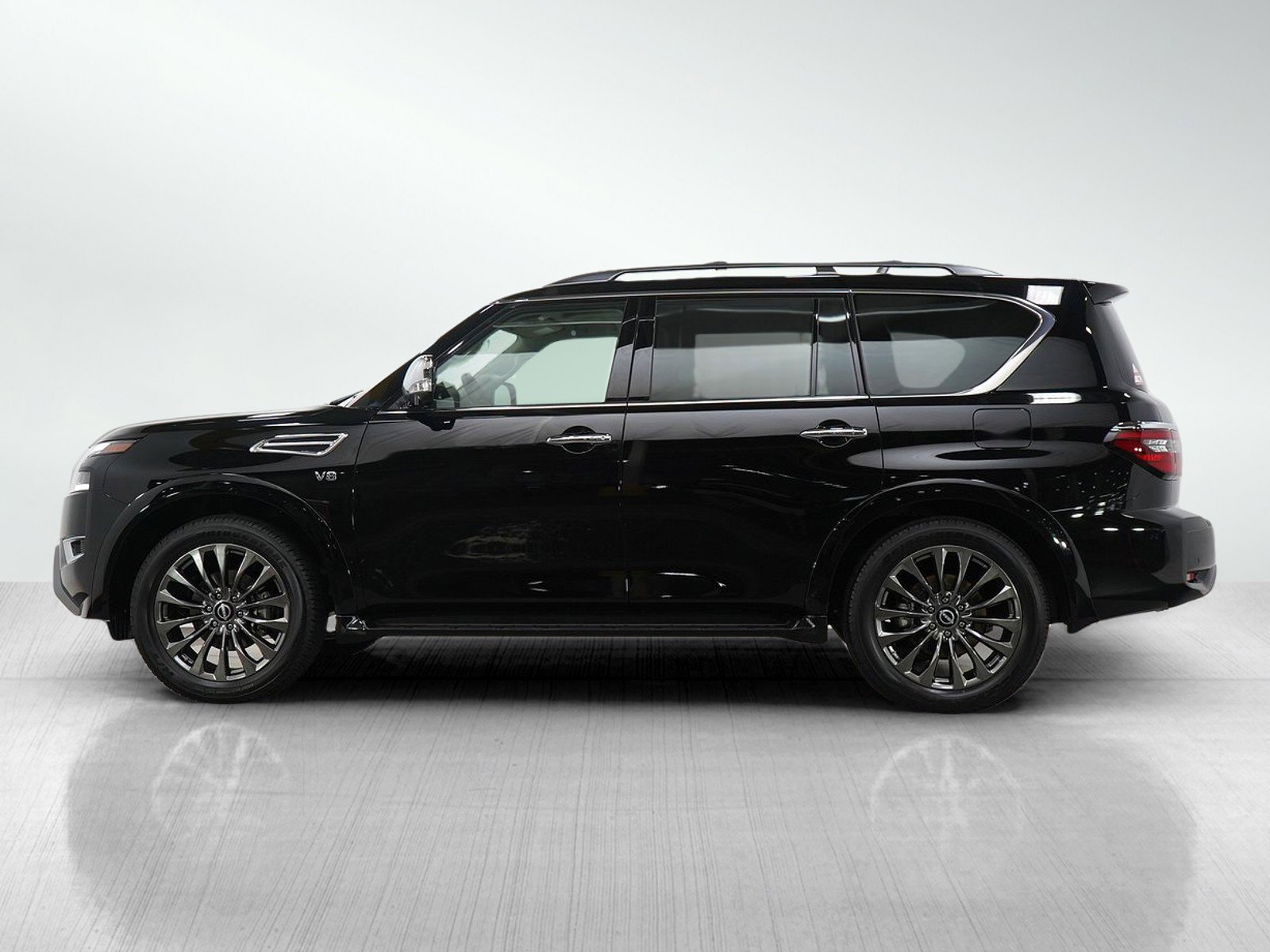 Used 2022 Nissan Armada Platinum with VIN JN8AY2DBXN9811610 for sale in Burnsville, Minnesota