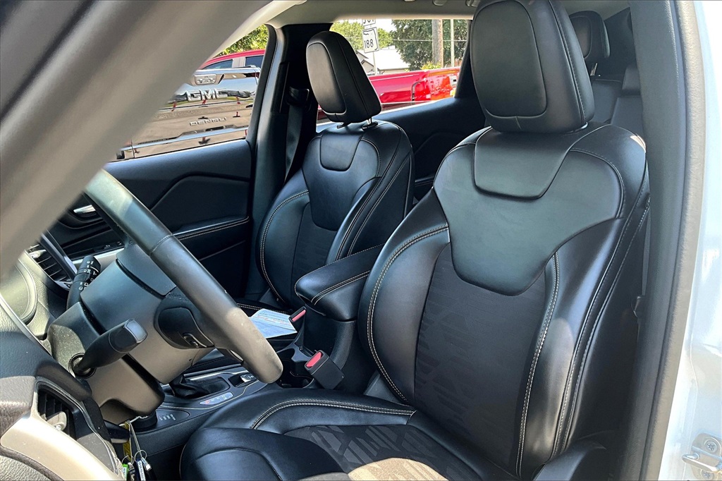 2022 Jeep Cherokee X photo 17
