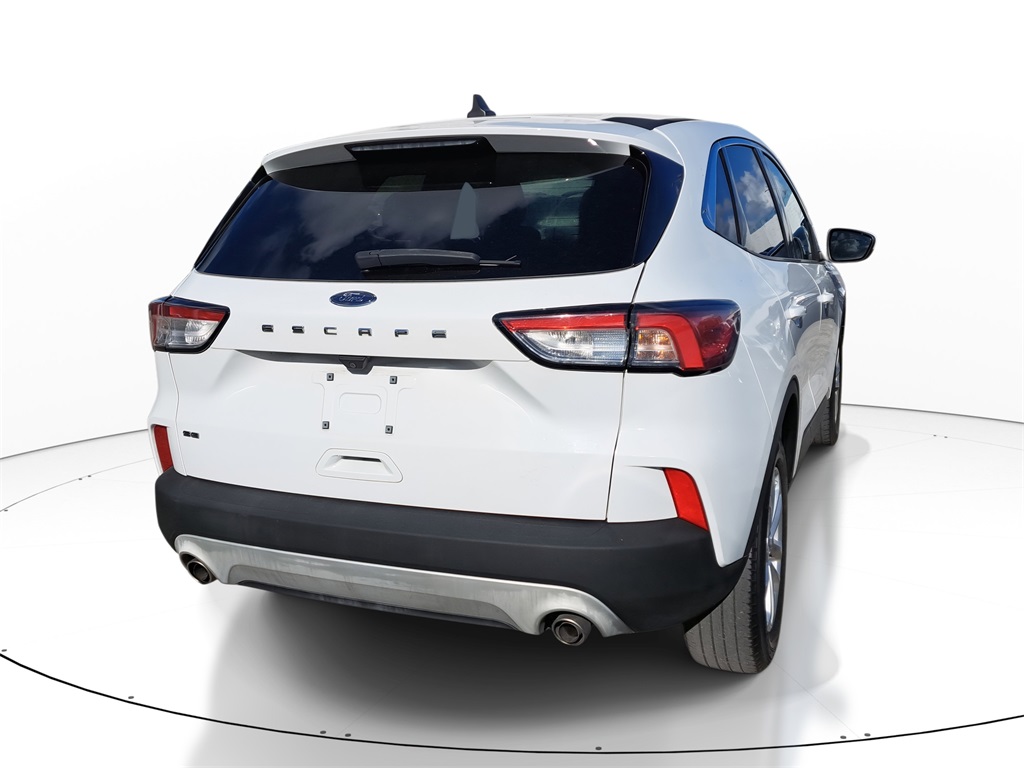 2021 Ford Escape SE photo 3