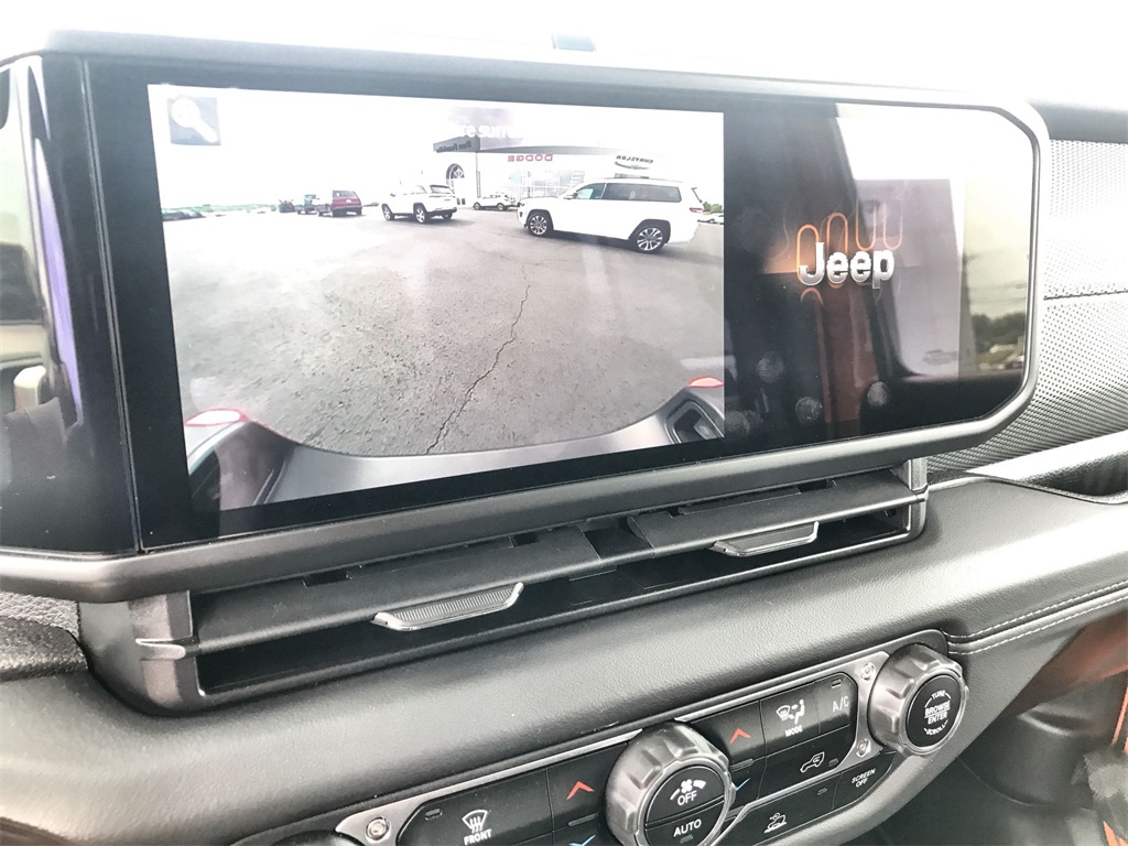2025 Jeep Gladiator Mojave photo 16
