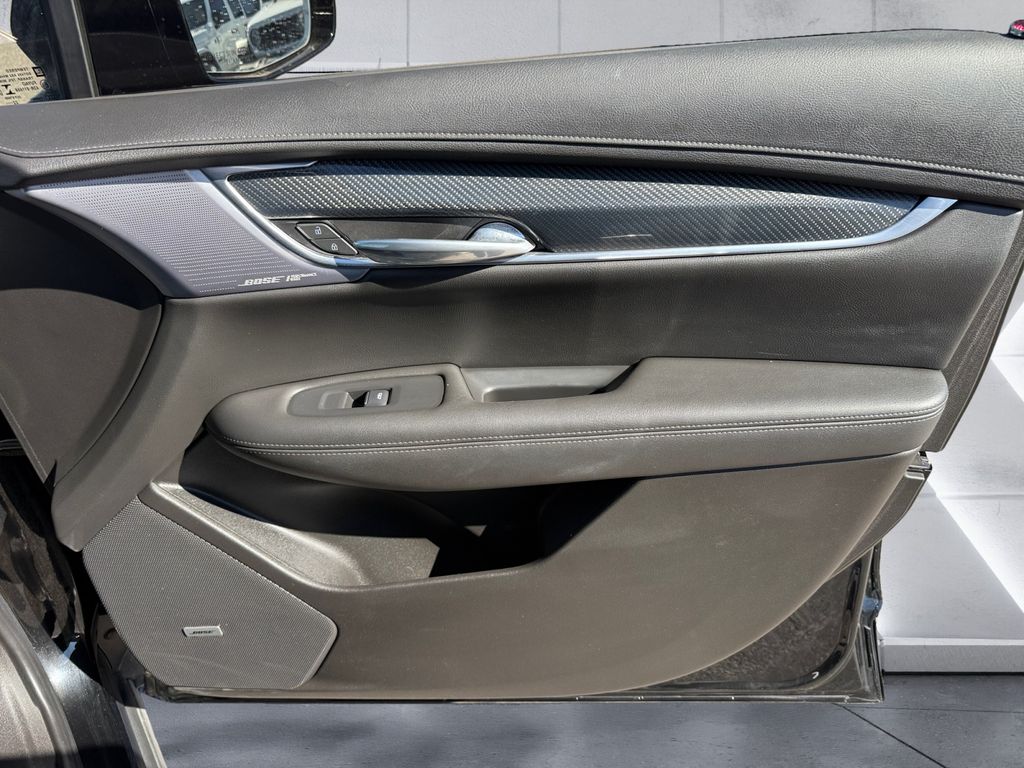 2023 Cadillac XT6 Sport photo 14