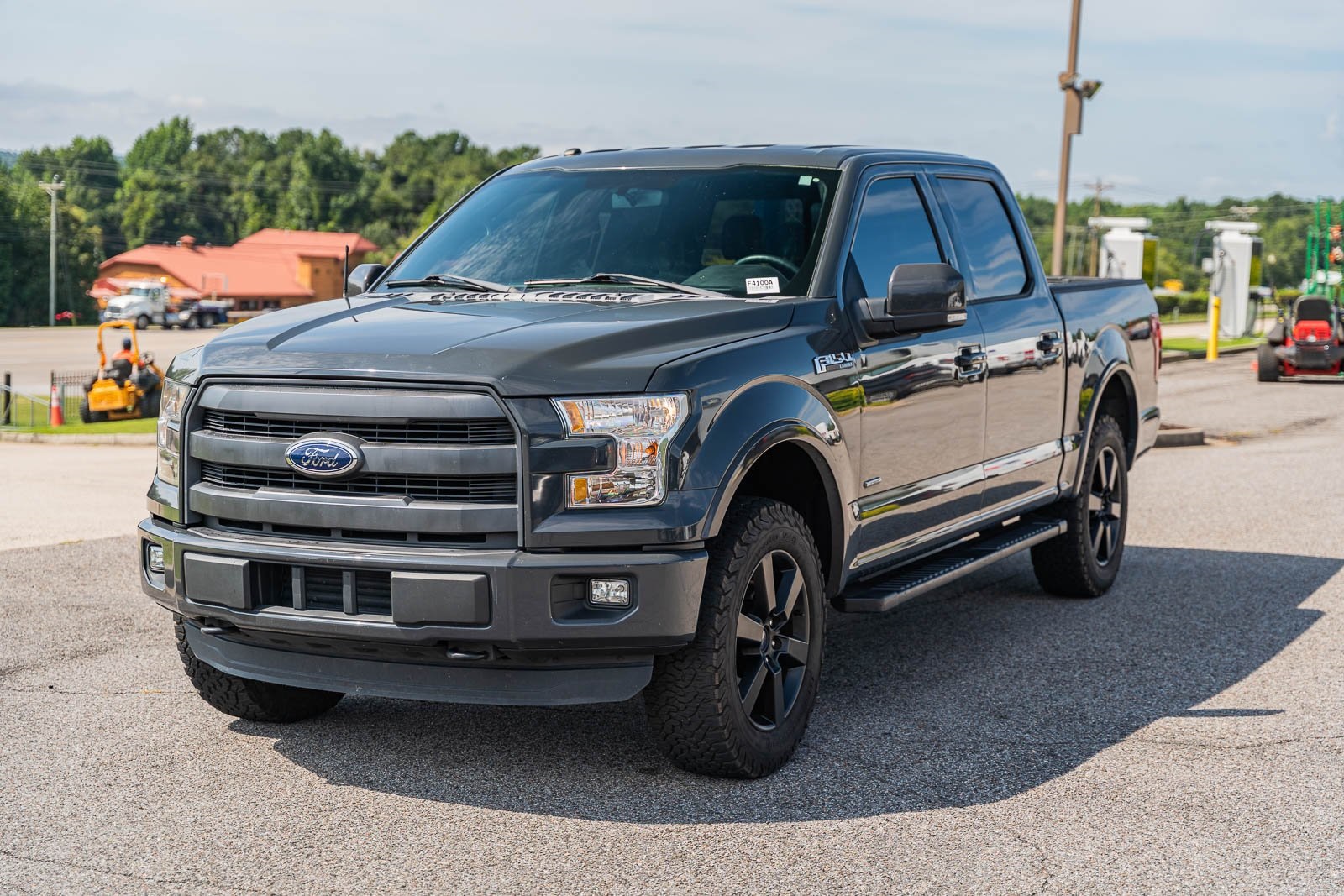 2016 Ford F-150 Lariat photo 2