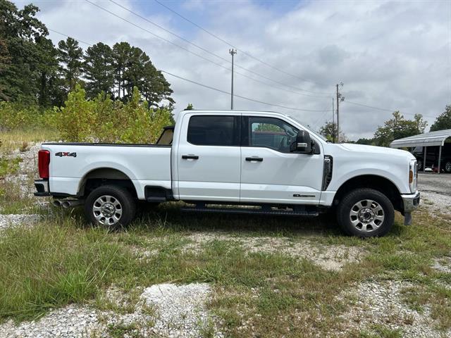 2024 Ford F-250 XLT photo 2