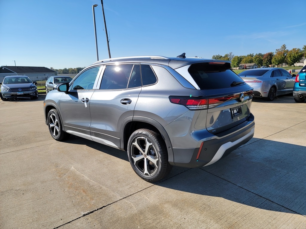 2026 Volkswagen Tiguan SE photo 4