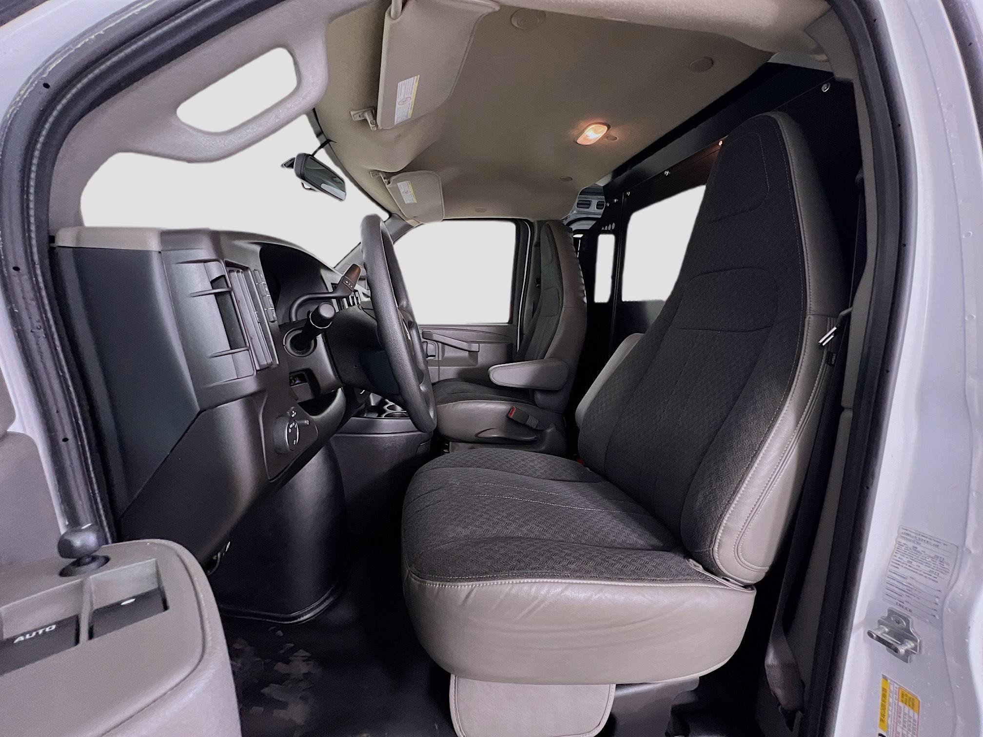 2023 Chevrolet Express 2500 Cargo photo 15