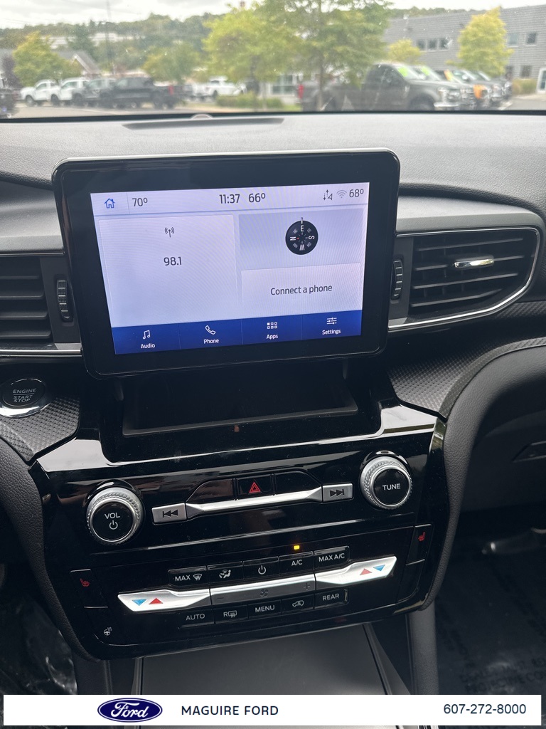 2022 Ford Explorer ST photo 13