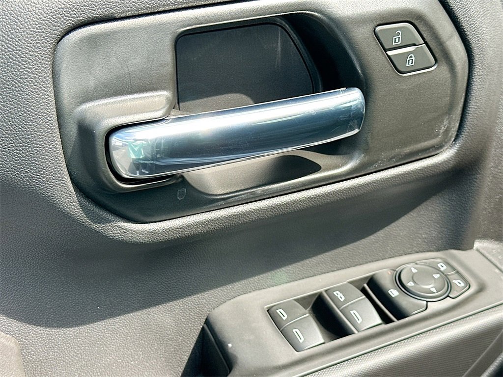 2025 Chevrolet Silverado 1500 Custom Trail Boss photo 11