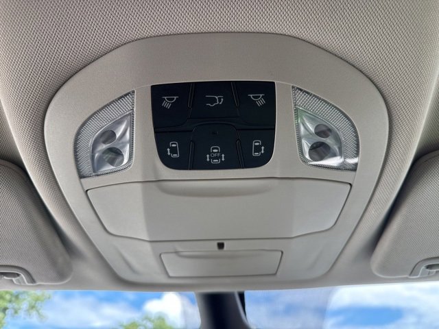 2023 Chrysler Voyager LX photo 27