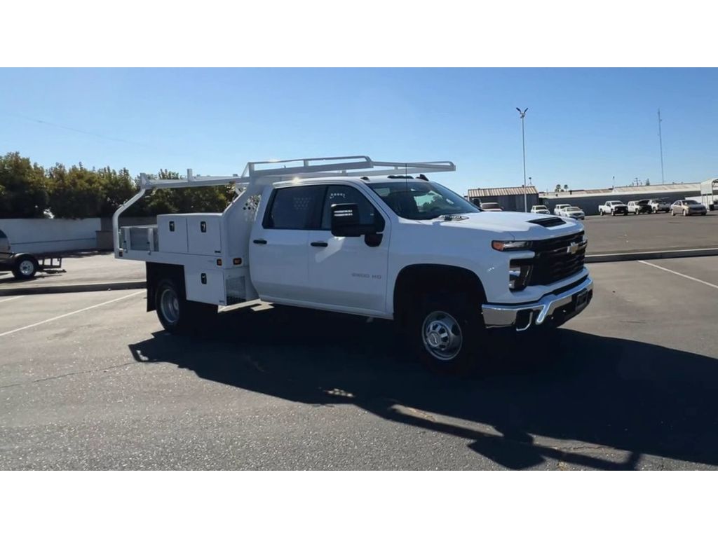 2024 Chevrolet Silverado 3500HD Work Truck photo 2
