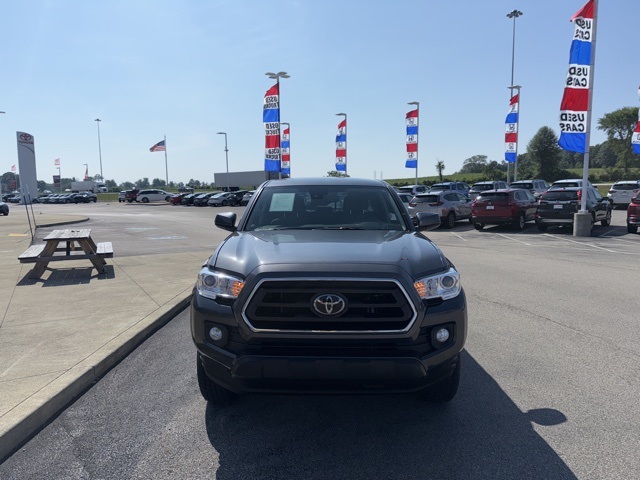 2022 Toyota Tacoma SR5 photo 2
