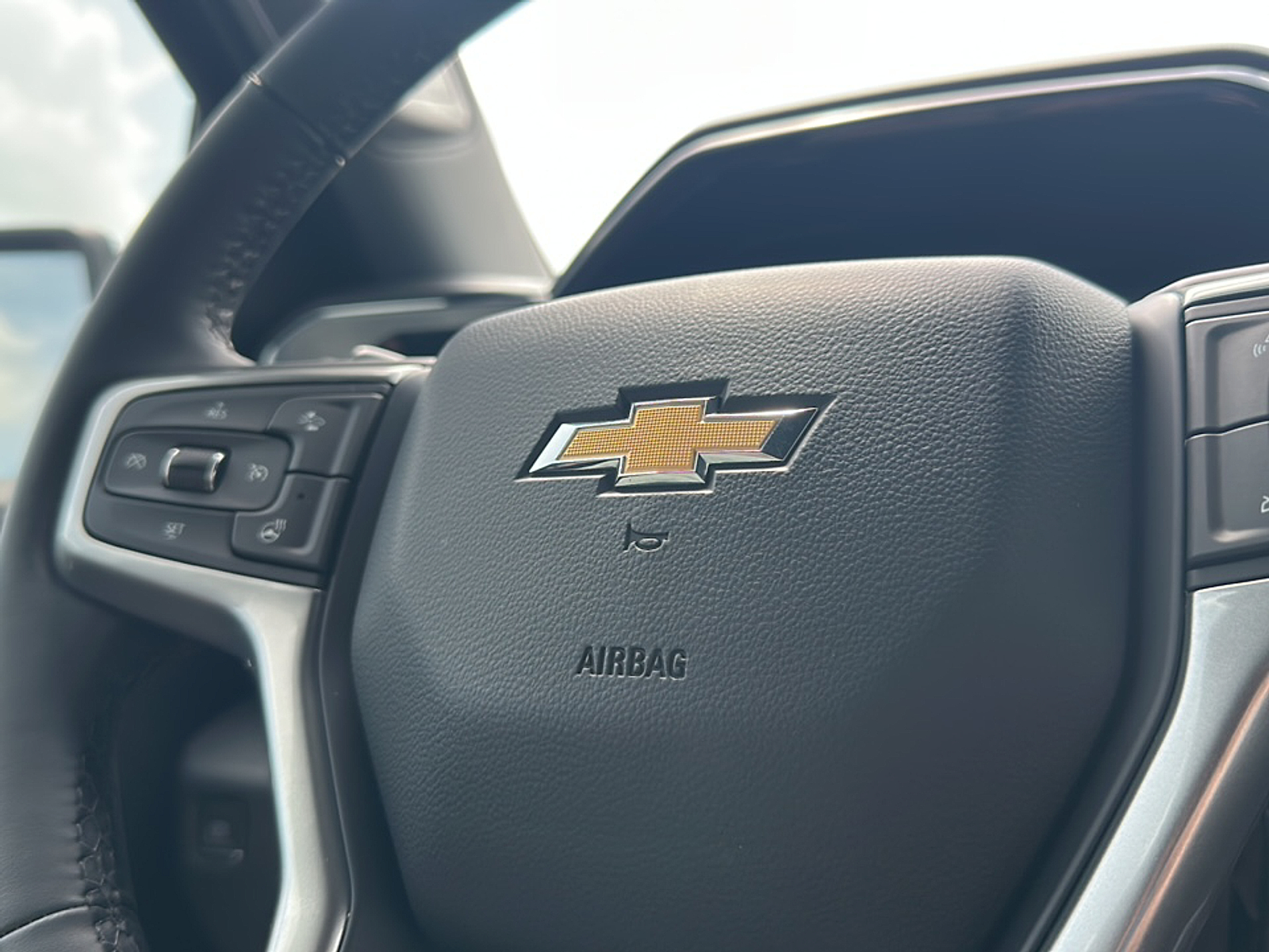 2024 Chevrolet Silverado 1500 LTZ photo 18