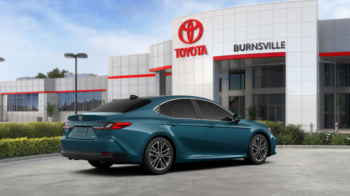 2025 Toyota Camry XLE photo 9