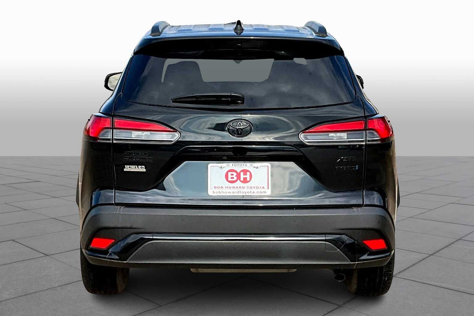 2023 Toyota Corolla Hybrid XSE photo 3