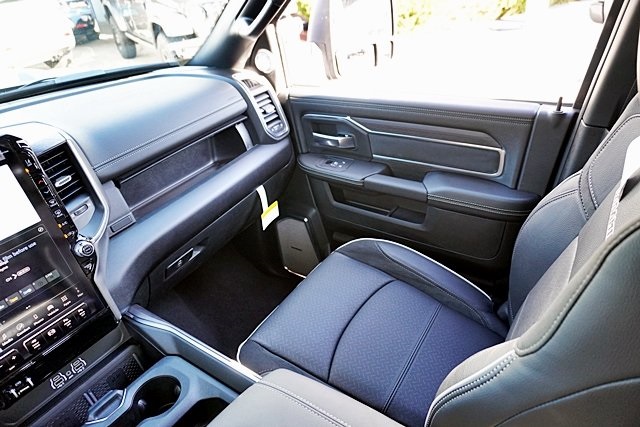 New 2026 Ceramic Gray Clear-Coat Exterior Paint RAM Laramie image 30