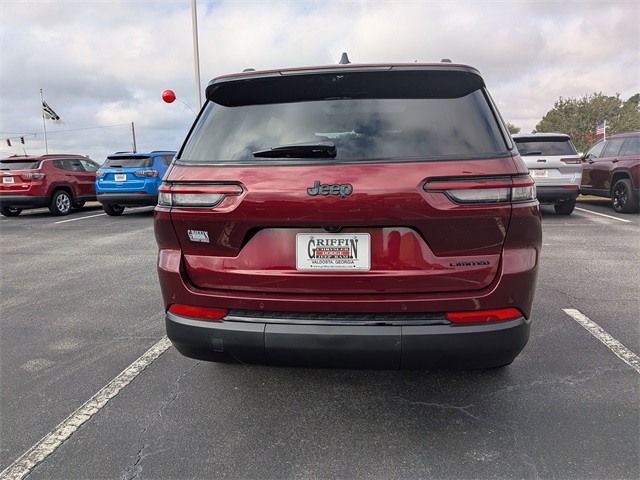 2025 Jeep Grand Cherokee Limited photo 4