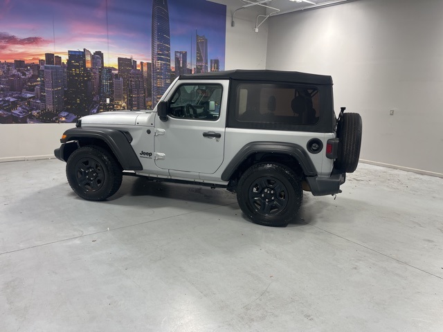 2022 Jeep Wrangler Sport photo 4