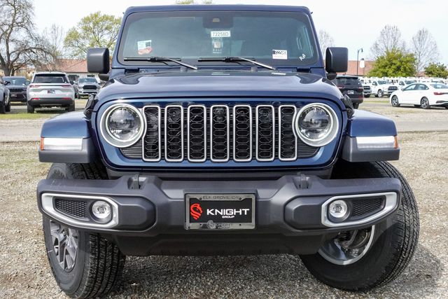 2025 Jeep Wrangler Sahara photo 3