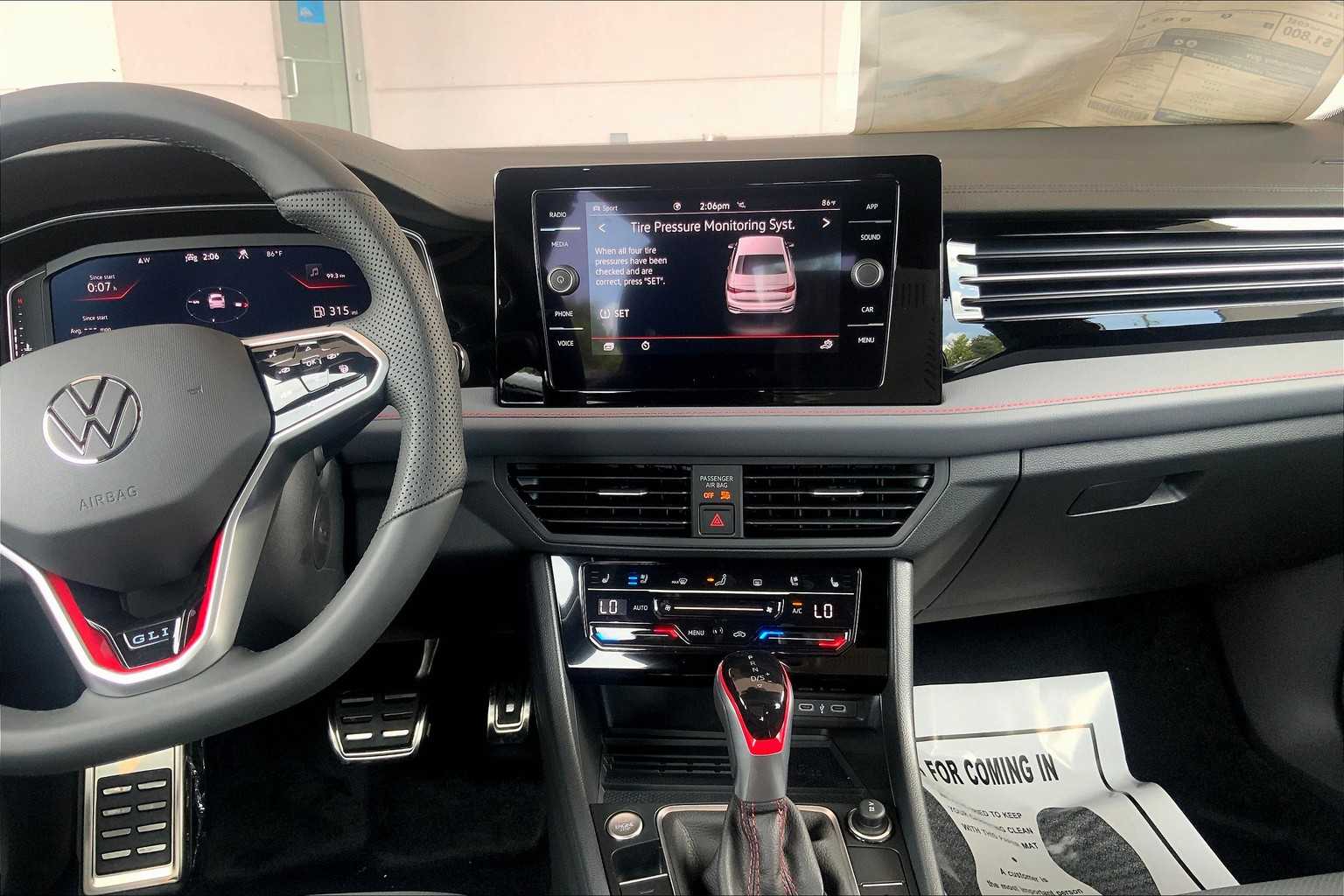 2025 Volkswagen Jetta GLI Autobahn photo 6