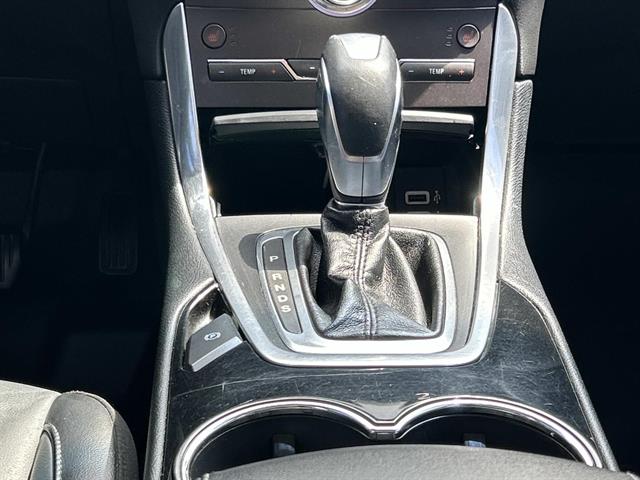 2017 Ford Edge Titanium photo 15