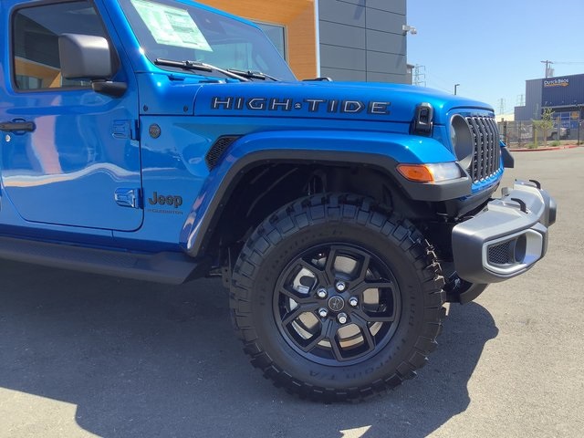 2025 Jeep Gladiator Sport photo 3