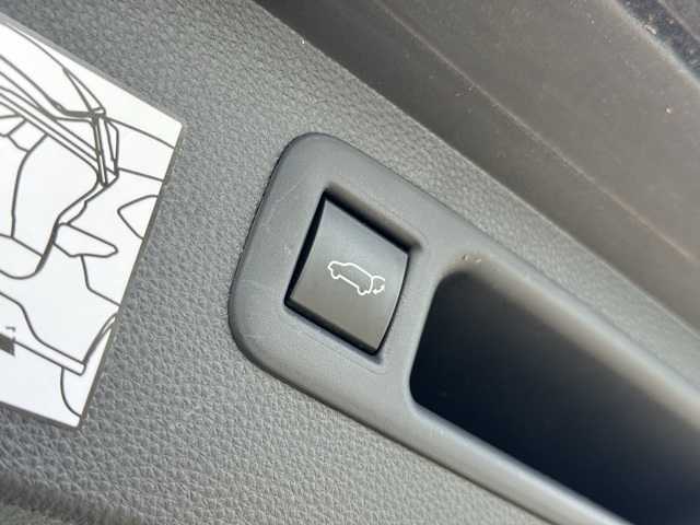 2021 Toyota Highlander Limited photo 7
