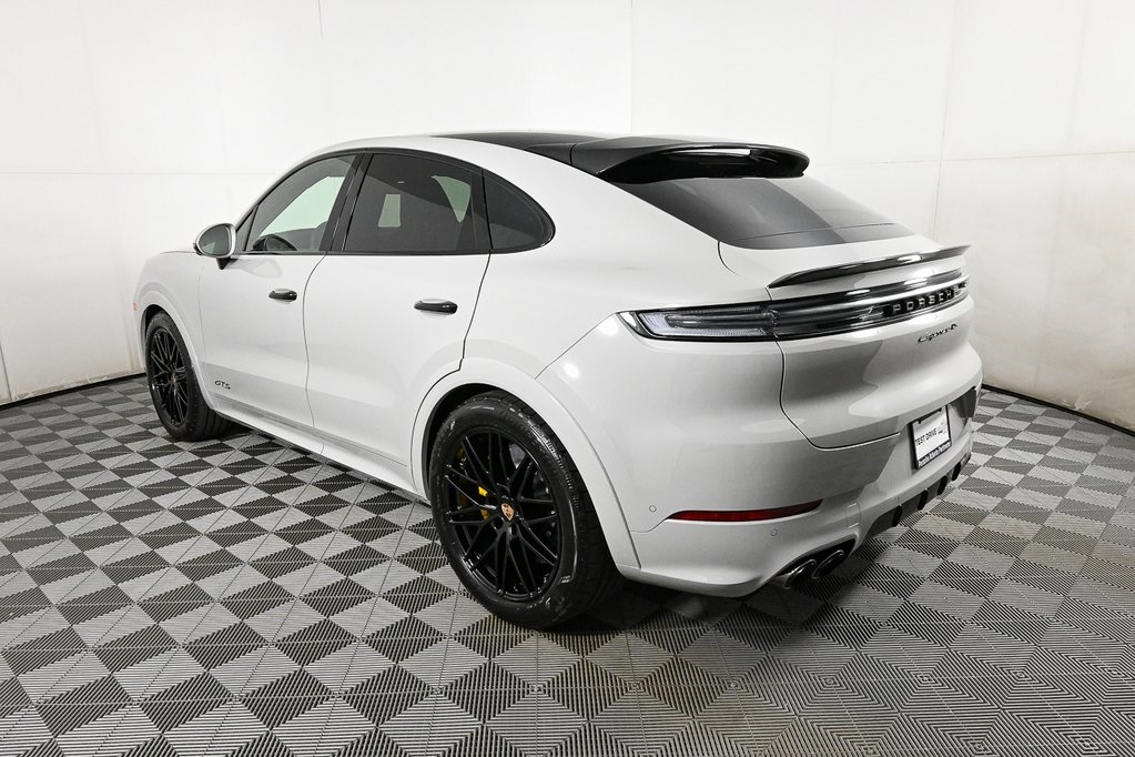 2026 Porsche Cayenne GTS Coupe photo 3