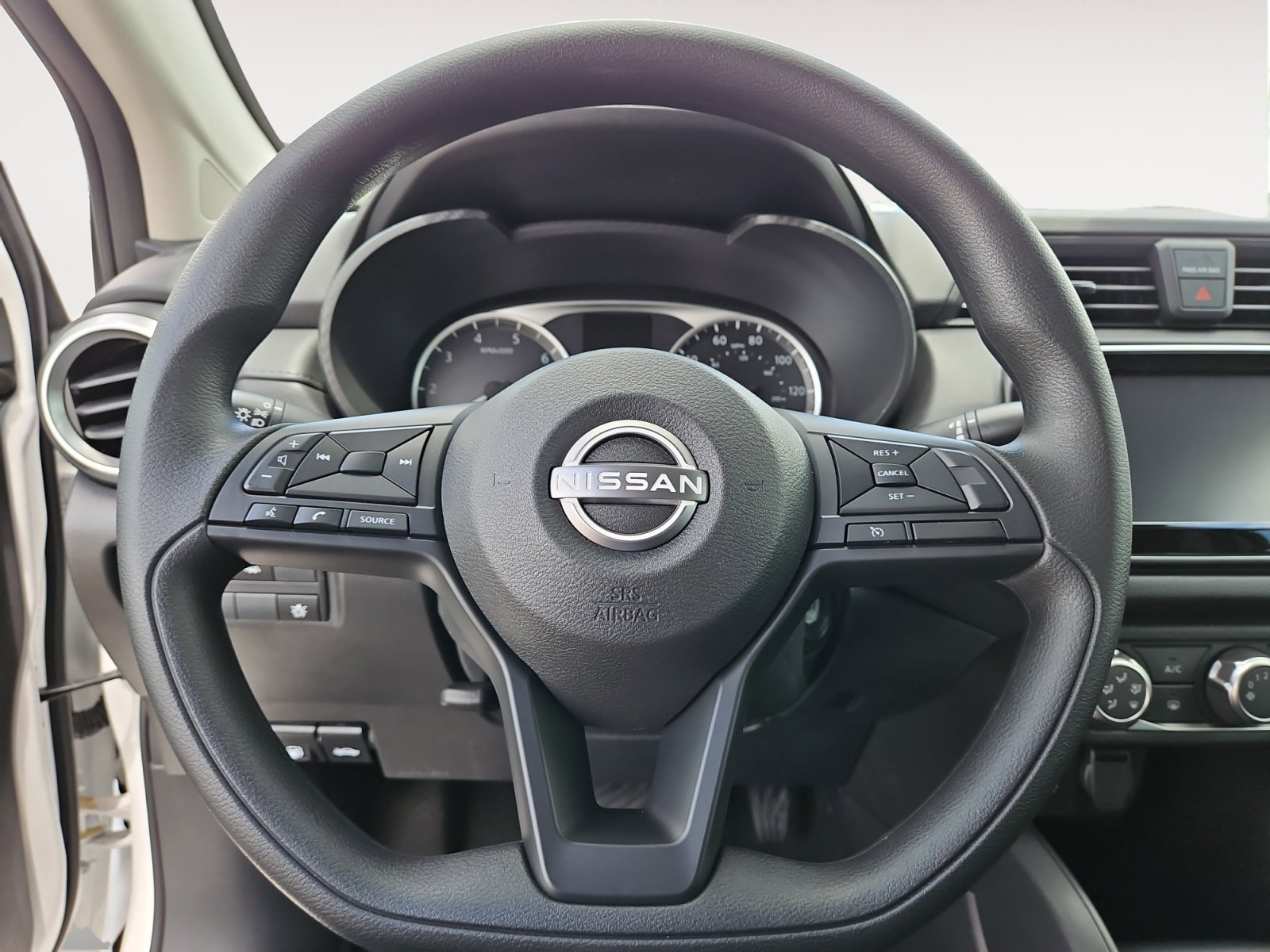 2025 Nissan Versa S photo 12