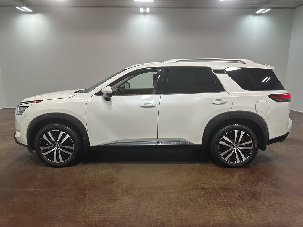 2024 Nissan Pathfinder Platinum photo 5