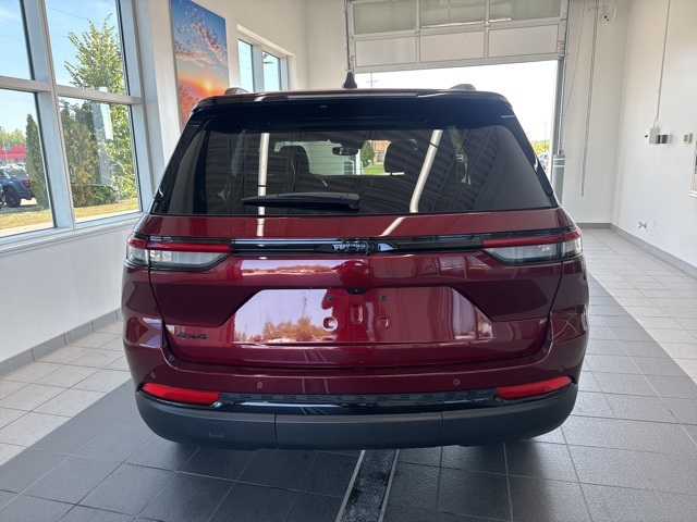 2024 Jeep Grand Cherokee Altitude X photo 4