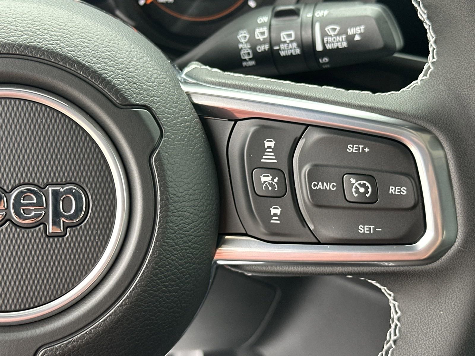 2025 Jeep Wrangler Sahara photo 25
