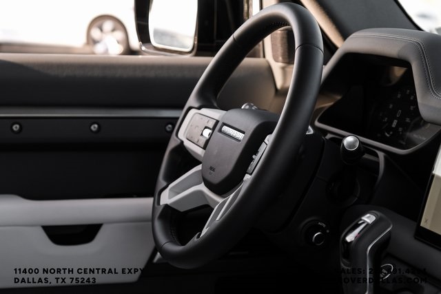 2025 Land Rover Defender 110 S photo 13